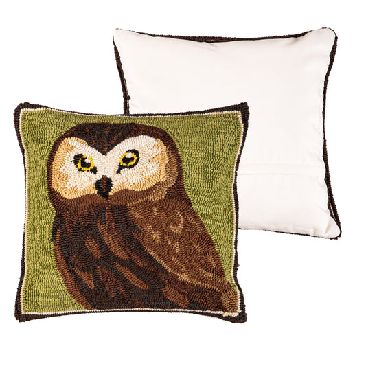 Indoor/Outdoor Owl Hooked Polypropylene Throw Pill